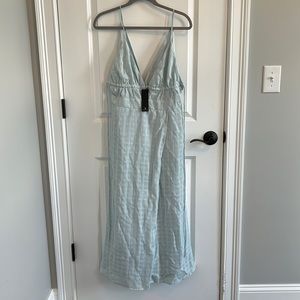 Lulu’s blue and white midi dress, never worn, new with tags, size XL.